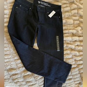 Gap Dark Wash straight fit Jeans